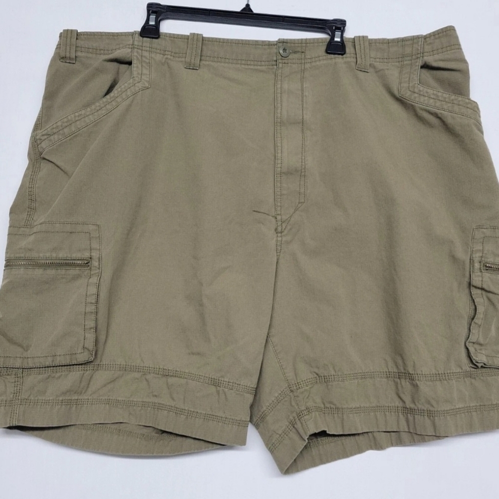 Roundtree & Yorke Men’s Size 46 X 22 Olive Green Wash Cargo Shorts 100% Cotton